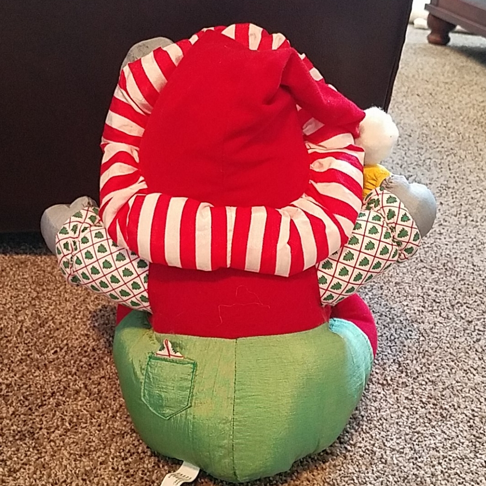 Stuffed Santa mouse - Picture 2 of 2
